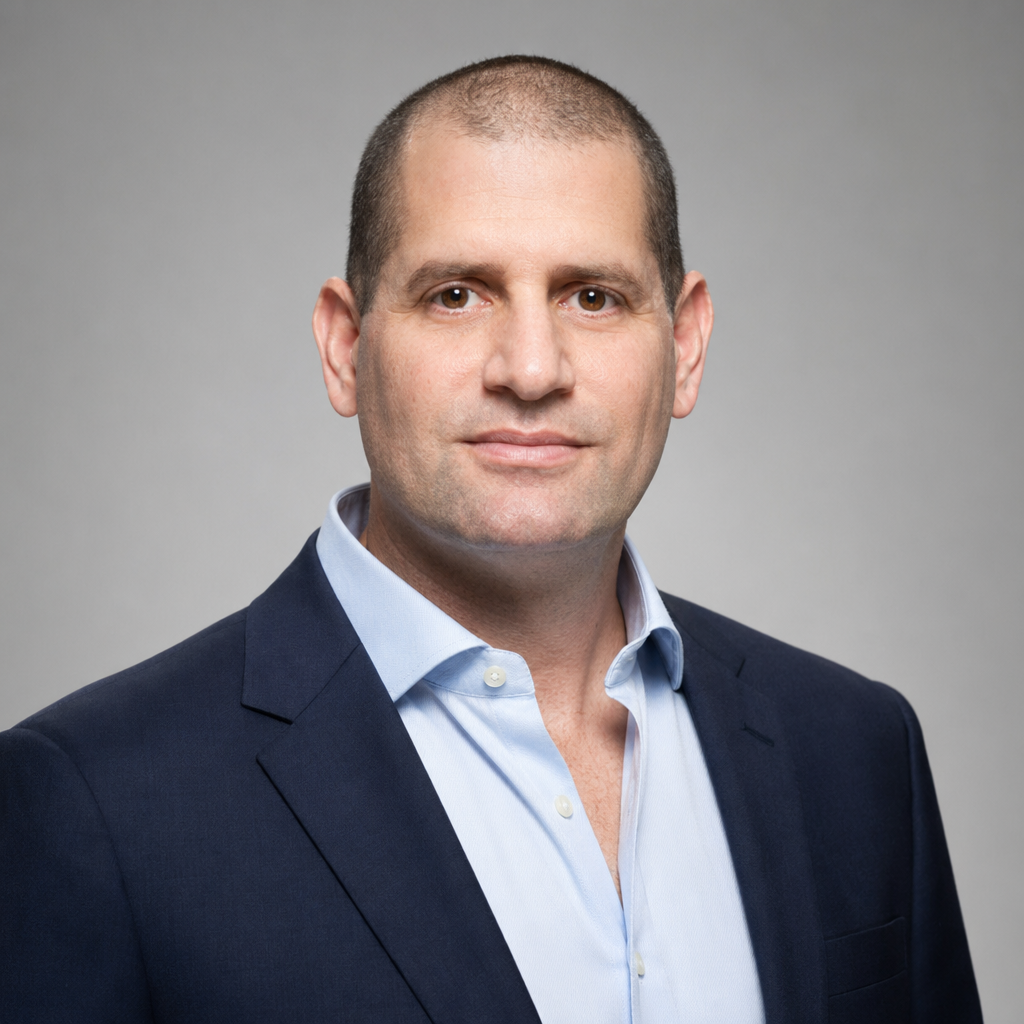 ניר נובק